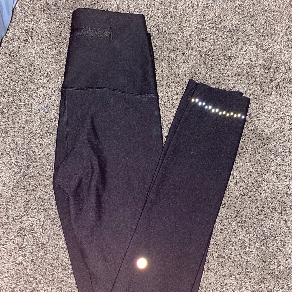 Lululemon 28” zone in tight